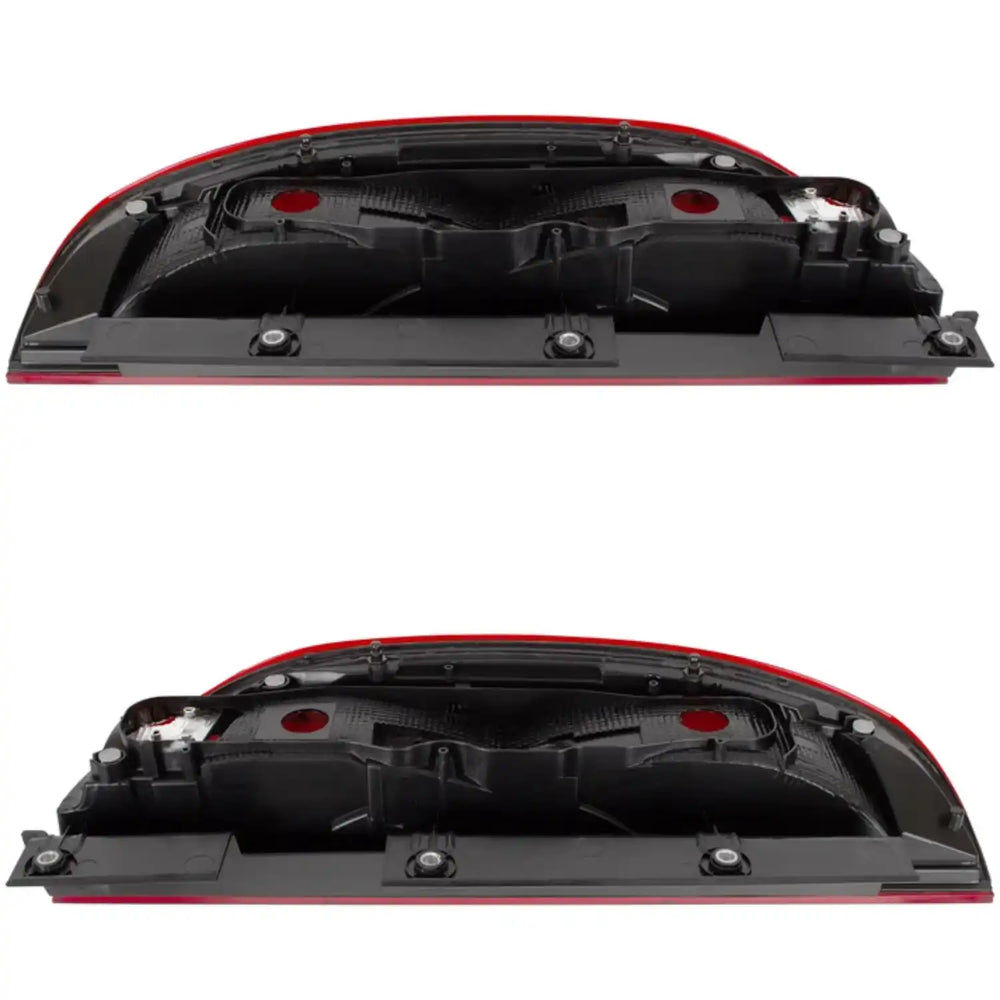 Farolim traseiro direito para FIAT DOBLO II e OPEL COMBO D, destinado a veículos com duas portas traseiras, referências OEM 51974247 e 52044715